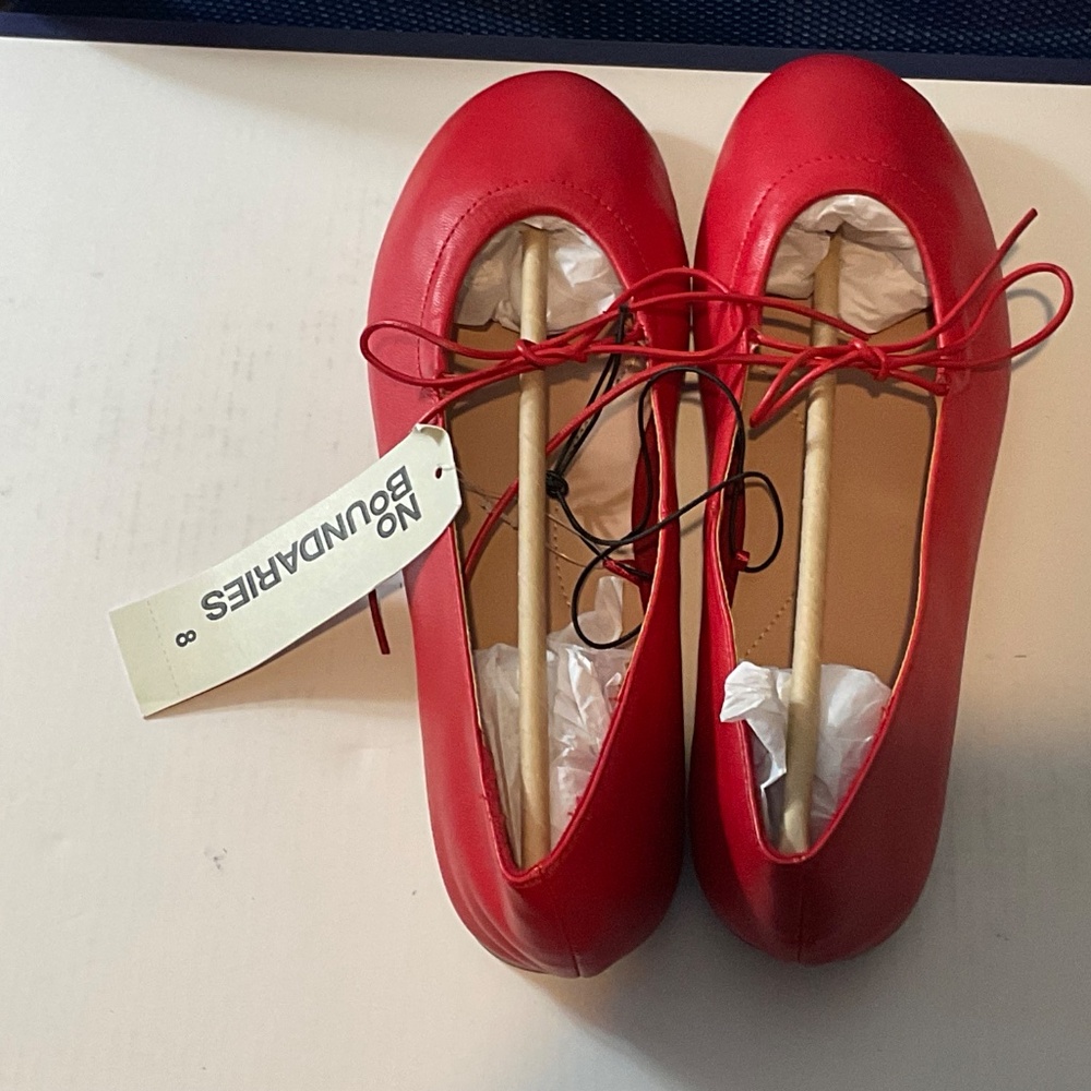 no boundaries red flats - Picture 3 of 5